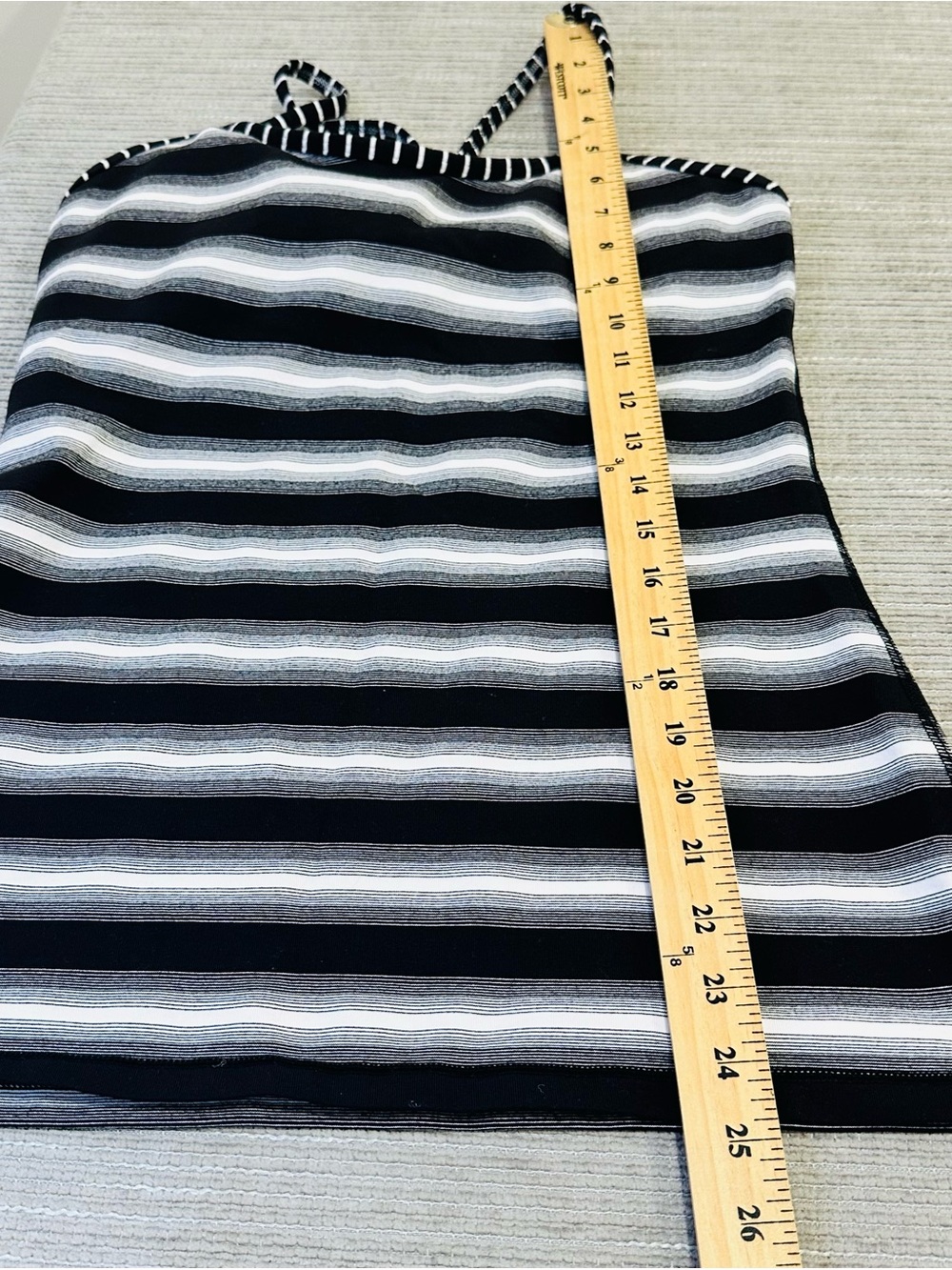 Lululemon Striped Knit Built-In Bra Camisole Tank Top Black Gray White Size 8 - Picture 5 of 7